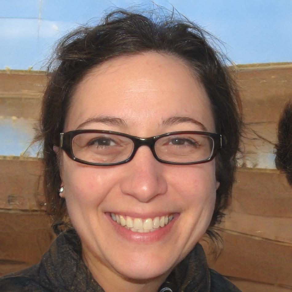 Liselot Vercauteren, Education Director at Aaurelix